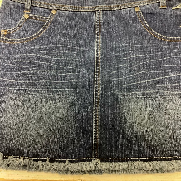Skechers Denim Skirt Size 9 EUC - Picture 4 of 7
